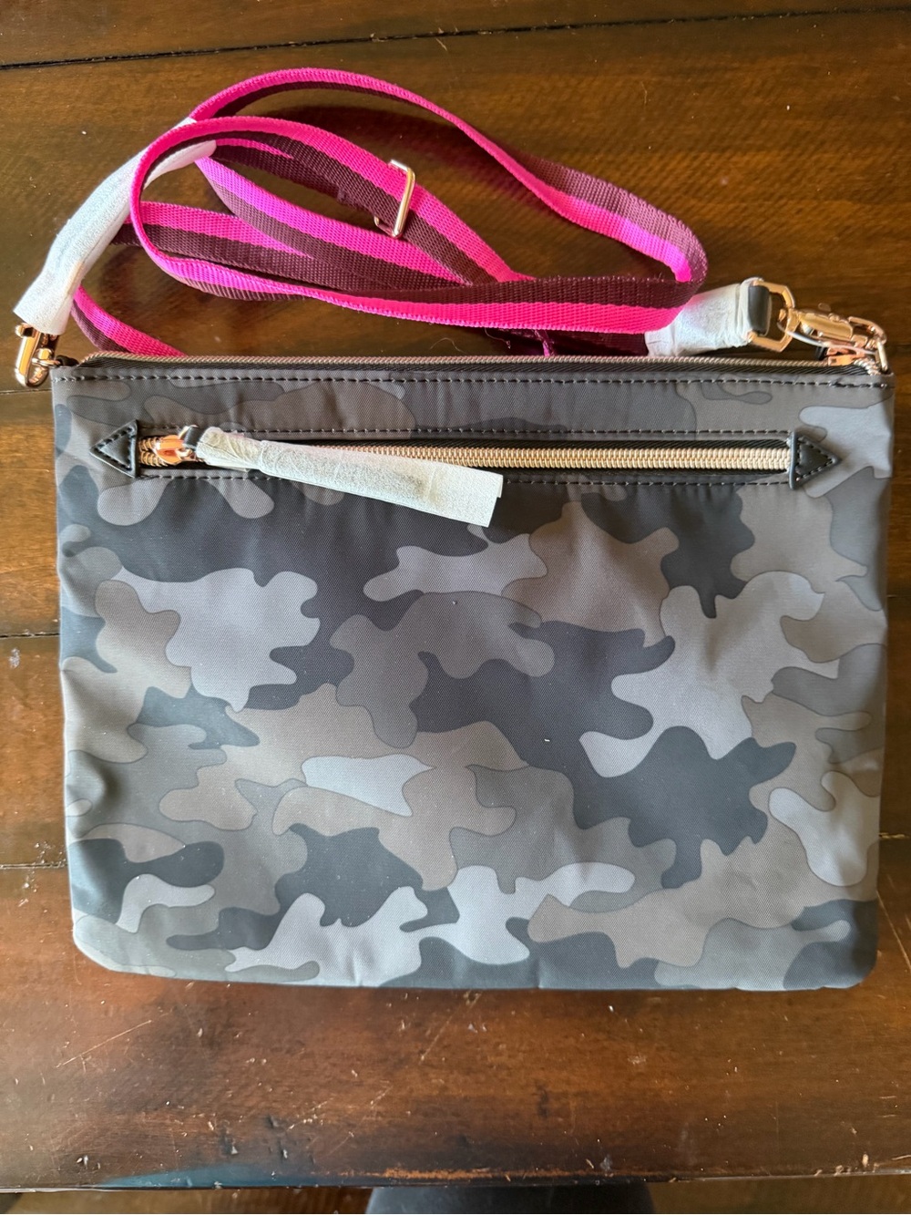 Stella & Dot Camo Crossbody with Pink Strap - Picture 2 of 3